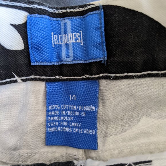 Vintage y2k black and white shorts - Picture 3 of 5